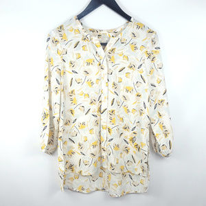 C & E Yellow & White Flower Blouse Sz Med